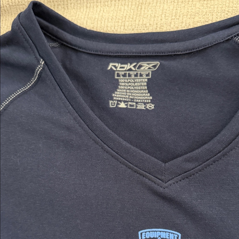 Reebok Navy Blue V-Neck T-Shirt - Picture 2 of 5